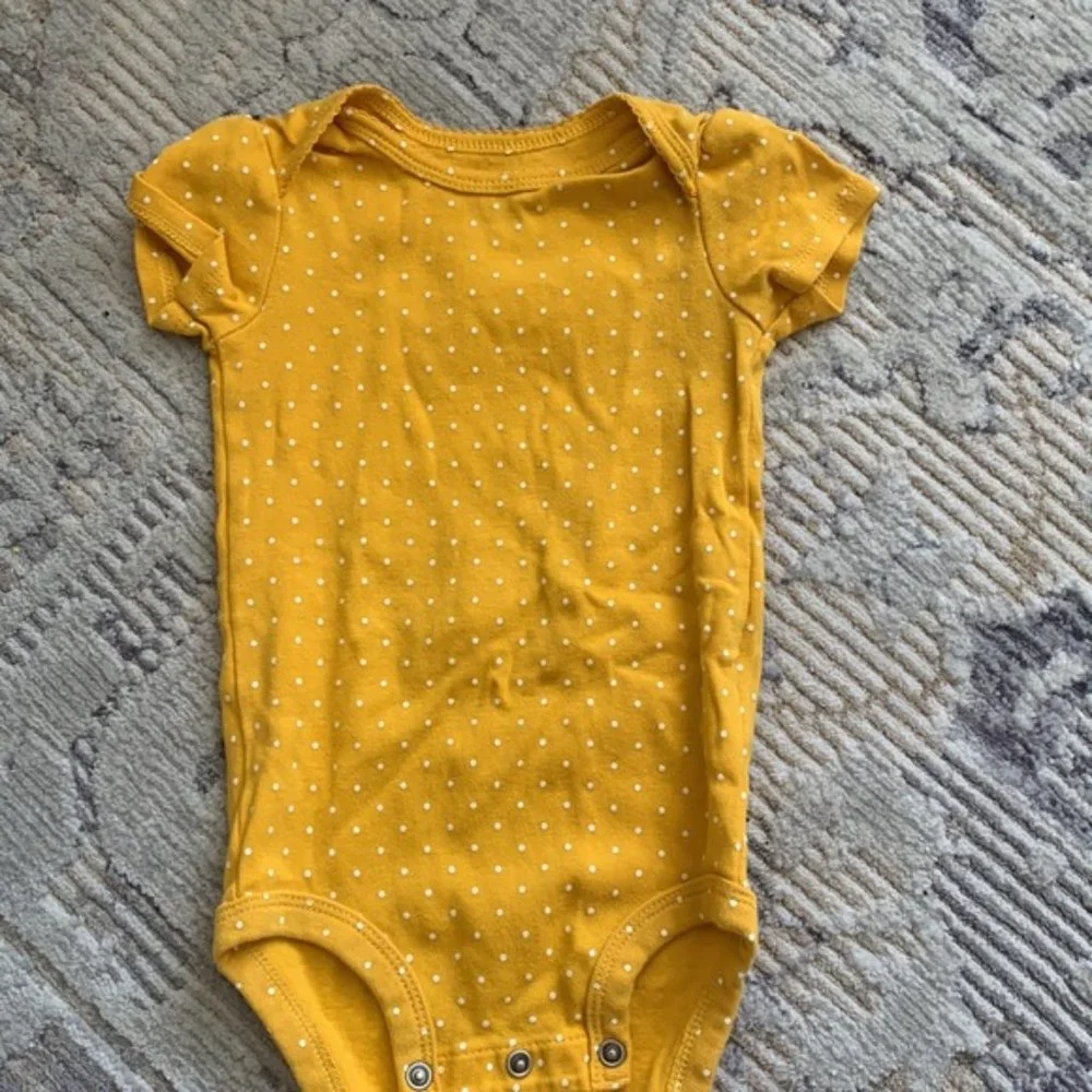 $5 for each item 8 pc cotton Baby Girl BUNDLE/LOT/HAUL of bodysuits size 12 mos